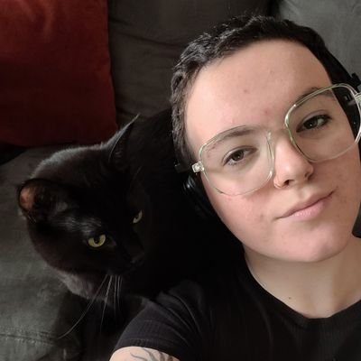 MaiaPelletier's profile picture. rstats, ggplot, dataviz | she/they