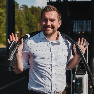 Latvijā zinošākais par elektroauto (EV) ⚡
Dzimis pie 359 CO2 ppm 🍃
https://t.co/l7DxDGTDZy un Eleport⚡