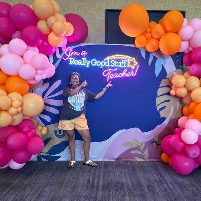 Aquinn1202_DSSE's profile picture. 🧡🤍❤️💙💚💜3rd grade teacher Dr. Sue Shook Elementary