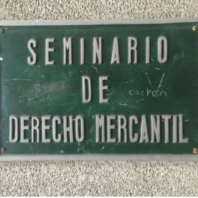 Profesoras del área de Derecho Mercantil de la Universidad de La Laguna.
Miembros del Grupo de investigación Empresa y Derecho.