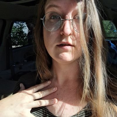 Traveling artist, mostly with Renaissance Festivals. Language dabbler learning Spanish and ASL. Making pretty things and hopefully doing good. She/They