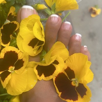 👉🏼https://t.co/Yp9gNKbjnb 💥IG: soleay_23 😝. Onlyf@ns : sole_full_mag •Content Mistress 🦄 • Foot Goddess. 👑 Fetish Fiend 😈