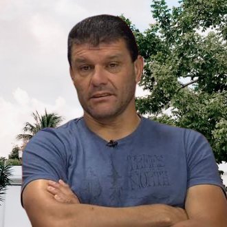 Entrenador de fútbol
Licencia Pro Conmebol
“El hombre más peligroso del mundo es un líder cobarde.”
Instagram:@gustavoroveranodt