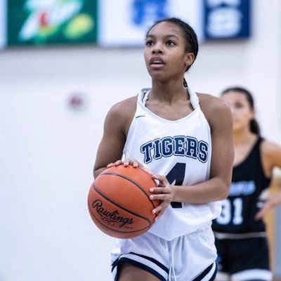 2025| Guard | Twinsburg High School | 3.5 Gpa | AAU~TNBA Cleveland East Kelsey |