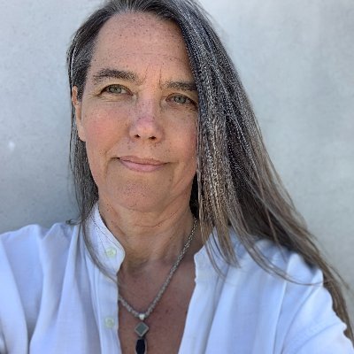 Founder of the 'childless movement' with Gateway Women. Psychotherapist, speaker, thought-leader, author, TEDx-er. #AWOC ageing without children.