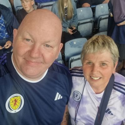 engaged & dad 3 kids ages 
36 34 & 30 & 8 grandsons 1 granddaughter  likes football support Dundee Man Utd & Scotland work for barrs forklift driver