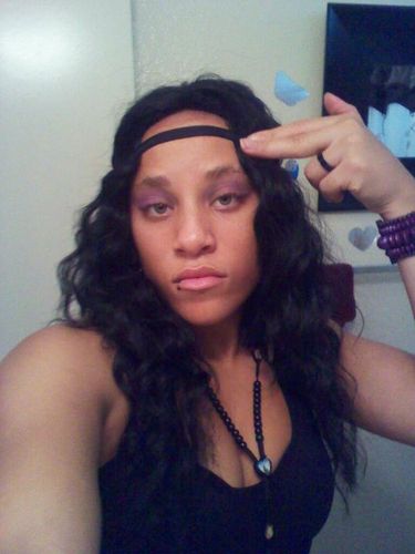 loving,caring,outgoin, trusting, sexi,knows how to keep da party goin, love da outdoors and ready to go around da world wit dat special somebody