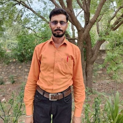 click the following link
https://t.co/fzoz1iL57E
सनातनी हिन्दू....,राष्ट्रवादी....., क्रान्तिकारी विचारक....., संगीत प्रेमी ....., गायक.....।