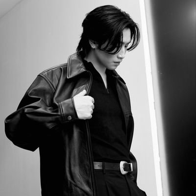 bsumetiikul's profile picture. Wichapas Sumettikul ― (ไบเบิ้ล วิชญ์ภาส สุเมตติกุล) Roleplayer also known as 𝐁𝐢𝐛𝐥𝐞. Born in 1997, artist under Be on cloud. part of 𝙺𝚁𝙰𝚃𝙸𝙽𝙶𝙳𝙴𝙽𝙶.