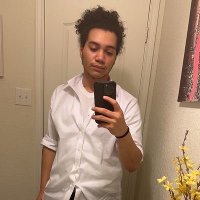 jewllian_'s profile picture. creativity is hard