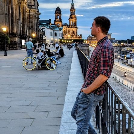 muetsch107's profile picture. Horterzieher mit heilpädagogischem Einblick | Papa | Podcaster der Malteserblicke | Kurzgeschichtensprecher bei @cluewriting | #hundertsieben | Meinung privat