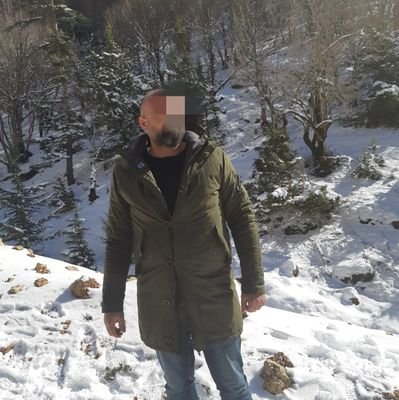 Kendine güvenen, fantaziye💯 açık, güven ve gizlilik içinde bir dostluk ve arkadaşlik, 1.80 boy 85 kg not:seyahat sorunum yok 😉