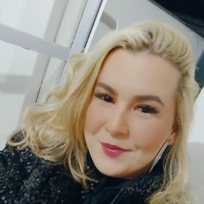 👩🏻💻@getrak
📚 Estudante de ADS e aspirante a Dev
🌃 BH
👀https://t.co/yQA0Ga4tQK