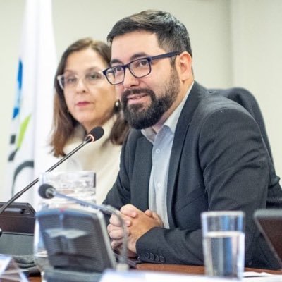 Abogado. Subsecretario de @MMAChile 🌳 Trabajando junto a @maisa_rojas por una transición ecológica justa y democrática para Chile y Latinoamérica.