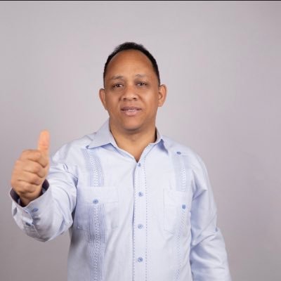 Periodista, buen padre, luchando por hacer siempre el bien.