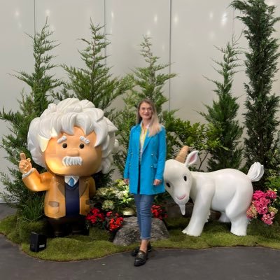 techvalentina's profile picture. Enthusiast Principal Salesforce Consultant | Business & Career Coach