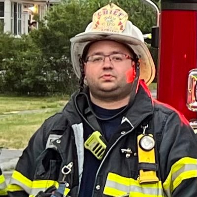 911 Dispatcher / Firefighter & Contributor for @fhtribune / Hockey lover