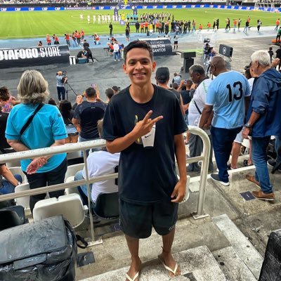 LuisChagas007's profile picture. Oi para vc que está me stalkeando, aproveita e me segui ai 😉