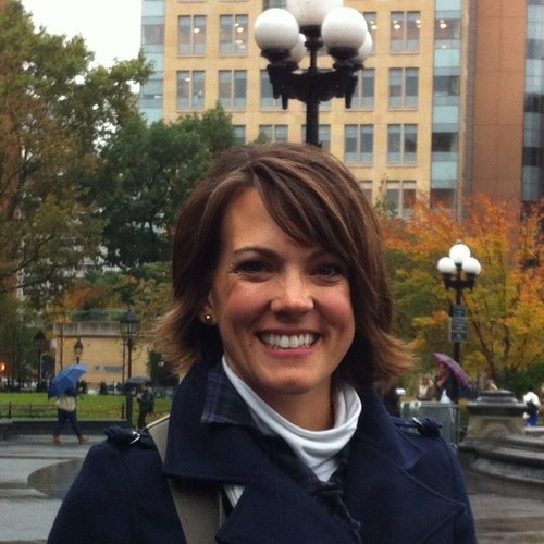 artmom7's profile picture. 