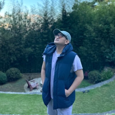 monethoornesjr's profile picture. 