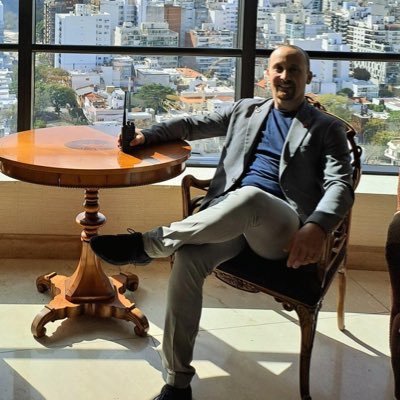 jonapascale's profile picture. Supervisor de seguridad en Aloft Montevideo. padre de dos hermosos niños.