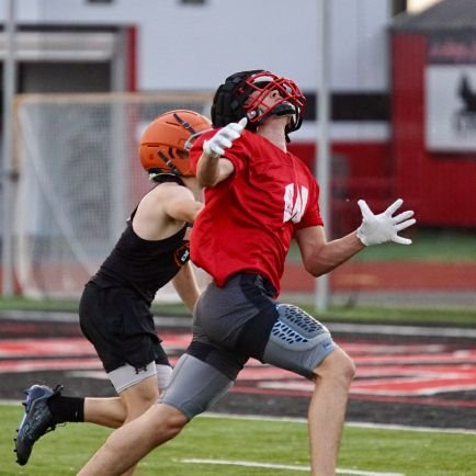 lakota west high school / co 26 / 175bw 6'1 ft / wr / (513-391-0717) 195bench - 355 squat - 235 clean