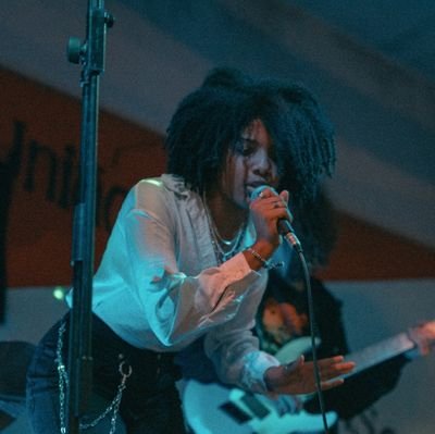 19 years
Vocalista na banda @silentmodeofc
BQ 🧪🧫 (FCT UNL)
