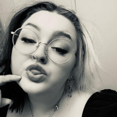 ~she/her~ {18+ I am a grown ass adult and I may post nsfw shit occasionally}**mostly lurking but with love, somewhat ia depending on my lvl of sad❤️🩹**