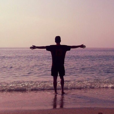 tayfun1990's profile picture. İnsanlara Neyi Eksik Diye Deyil, Hala Neyi Kaybolmamış Diye Bak