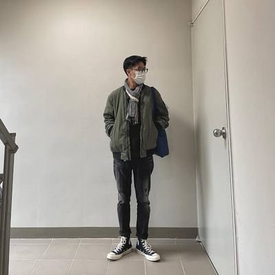 b1uesteez's profile picture. 