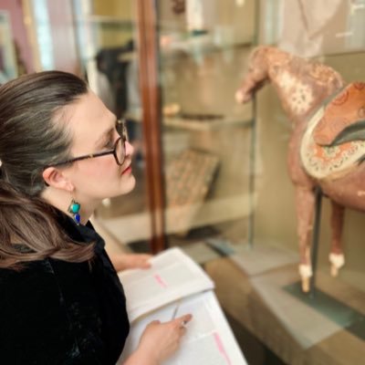 Environmental Archaeologist. PhD Sep. 2024 @UoYArchaeology Former @KewScience w/@explorersclubGB, Librarian @steppesistersNt #archaeobotany #centralasia She/Her