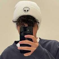 alfhd3434's profile picture. إبتسم فهناك من يسترق من ملامح وجهك نظرة أمل♥️