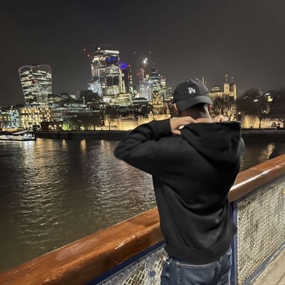 ramiz1732's profile picture. 