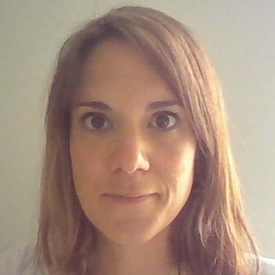 Attachée de presse @Matmut, passée par #collterr @MetropoleRouenN - Mes tweets n'engagent que moi. Passionnée de voyages, cinéma, lecture et média