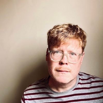 Hubby | Daddy | book, music & lyrics @therisemusical & @climbwayup | MT Programme Leader @ardenschool | Victoria Wood & Alan Bennett’s secret lovechild | he/him