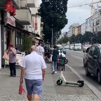 fdw9_'s profile picture. اللهُمَّ دربًا لا أَضلُّ فيه ولا أَشْقَى .