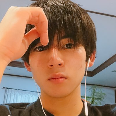 第36回ジュノンボーイに挑戦中の藤塚司英偉といいます!Jで覚えていただけたら嬉しいです😊21歳です!将来は俳優になってたくさんの人を笑顔にしたい!ファンマークは🐮🐔現在best 30を目指してます🔥showroom の配信予定もツイートしていくのでフォローよろしくお願いします!#ジュノンボーイ挑戦中
