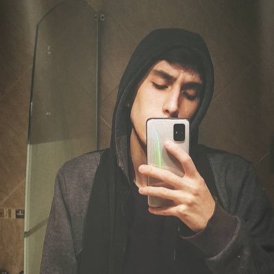 🐍🐉 Top Nerd 20cm/8in 🇺🇸TOP 6.8⭐️on OF, 100+ nudes Discreet Boy - safe sex must prevail / Talk to me on Onfs 😏🖤