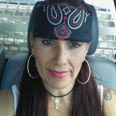 SharonMark2183's profile picture. I Love ❤️ nature so much 😊