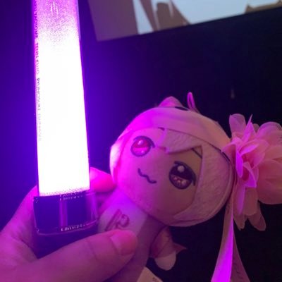20↑とっくに成人済の女／ゲームアカ兼取引用アカ／ジャンル雑多／お取引は身内分も含みます／都内手渡し、郵送可能／