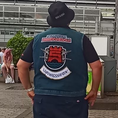 Reddit: u/EinS_Ultras_LU
Instagram: https://t.co/mHV4Kl9S7v
eMail: EinS_Ultras_LU@web.de
Discord: https://t.co/AV4CW06ZYp