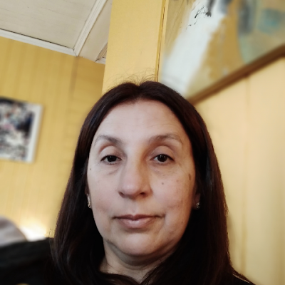 PilarVeneg1974's profile picture. 