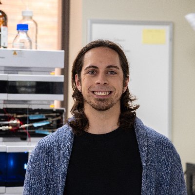 University of Alberta '24 - 5th year chemistry PhD candidate - Lundgren group.
University of Manitoba '19 - BSc (Hons.) in chemistry - Davis group.