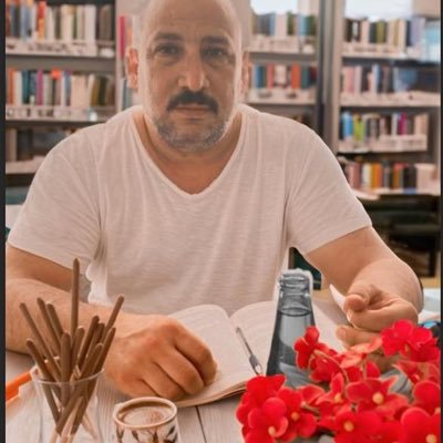 🖊 Eğitimci -Yazar 📚 Kitaplarım …💫 📌Aşkı Senin Rengine Boyadım ,📌Son Şarkımsın ,📌Filistin’de Aşk İsrail’de ölüm