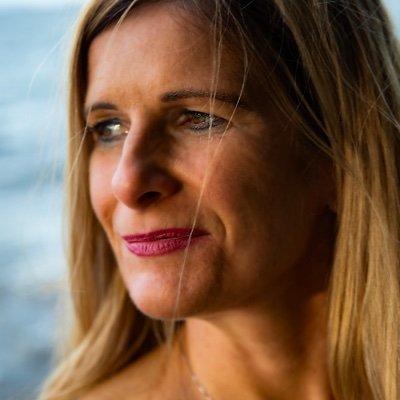 After travelling the world for 20 years, I have settled in New Zealand and started my own mindset coaching  business. Sensual woman, lover of life.