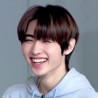 esme ✿ (@lvrssung) 's Twitter Profile