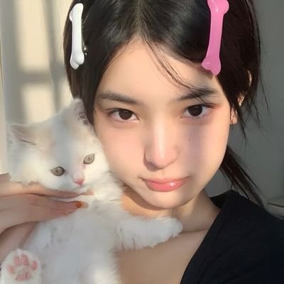 xzsadielaie's profile picture. talk less