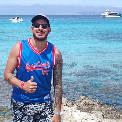 LeaRoccanova's profile picture. Hincha del más grande ⚪🔴⚪ Geminiano ♊ Trance music 🎧