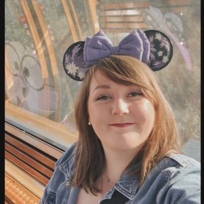 Absolute ragin' cat lady. Haggis 🐈 and Brèagha 🐈‍⬛. Flies a lot. Cleaned up vomit in Disney World for 3 months. Surprisingly still a Disney adult despite this