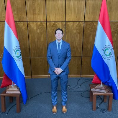 Amante del deporte, Abogado, Diputado Electo por Central y por sobre todo Representante del Pueblo. 🇵🇾